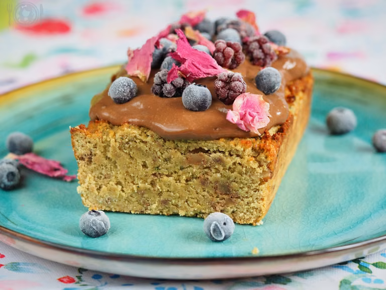 Keto chlebek proteinowy z cukinii (Paleo, LowCarb) - moderncavegirl.pl