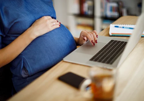 Co z wypłatami zasiłków dla ciężarnych? ZUS odpowiada na interwencję RPO!