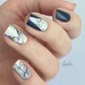 Marmurkowy manicure