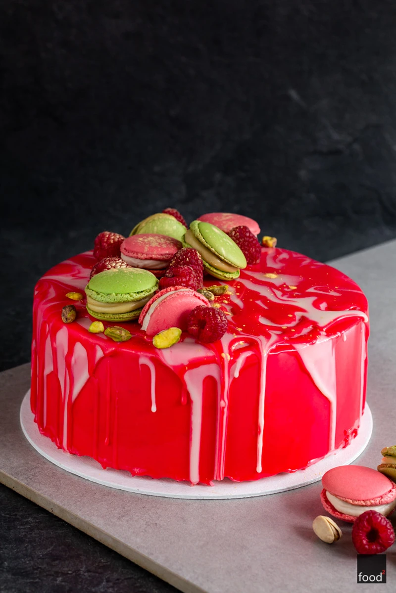 Tort musowy pistacjowo-malinowy