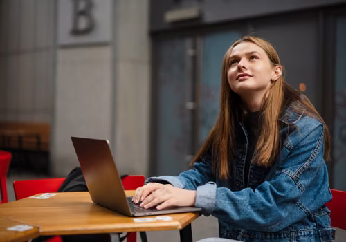 Jak wybrać najlepsze studia 2026 i zapewnić sobie dobry start na rynku pracy?