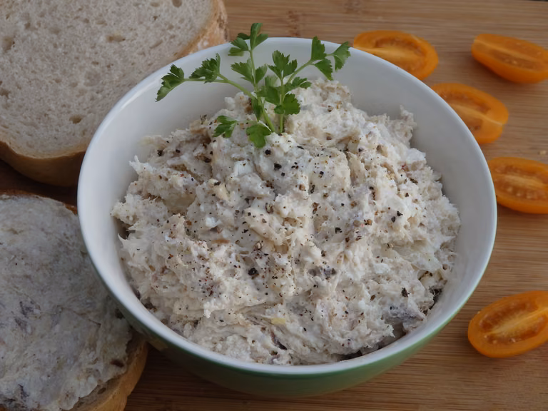Pasta z wędzonej makreli z twarogiem