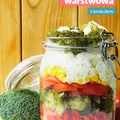 Sałatka warstwowa z brokułem