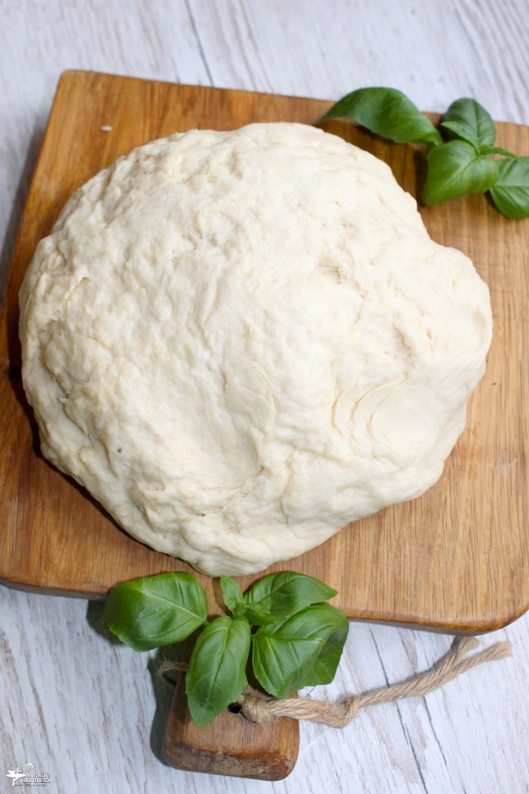 Ciasto na pizze na świeżych drożdżach