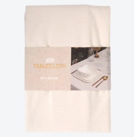 Zdjęcie Ten obrus z Action za 44 zł zrobi furorę na wigilijnym stole! Gruby sztruks i soczyste kolory - goście będą pod wrażeniem #3