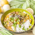 Tajskie stir-fry wegetariańskie z kapustą pak choi