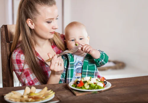 Nawet 1900 zł miesięcznie dodatkowo na dziecko! Nie trzeba rezygnować z 800 plus - świadczenia można łączyć