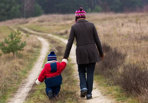 Ci rodzice NIE otrzymają wyrównania 800 plus! ZUS wydał komunikat i przypomina o kluczowych datach