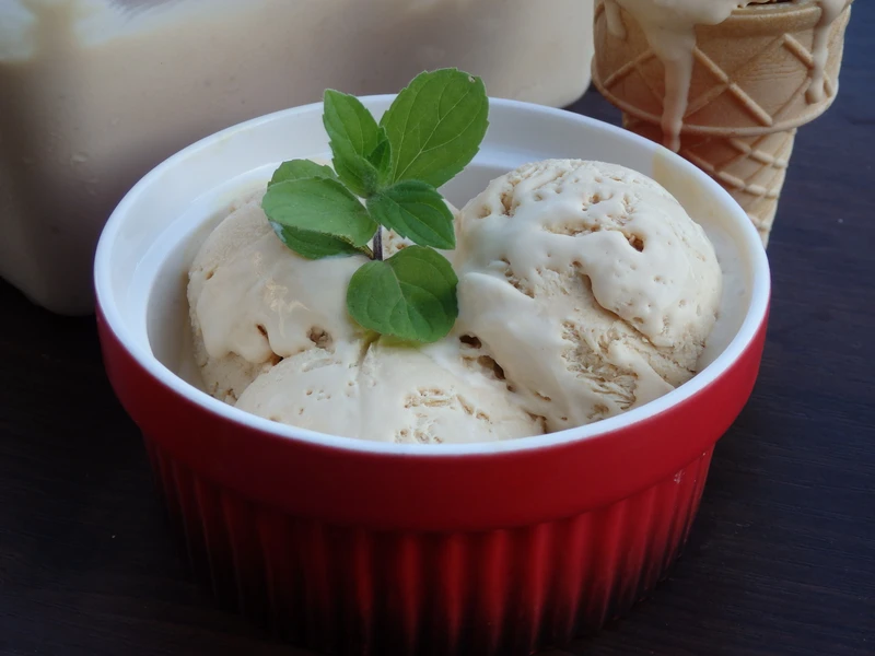 Lody kajmakowe