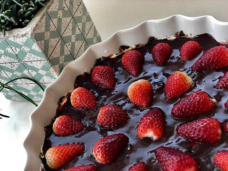 Tarta owocowa z masłem orzechowym