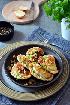 Pierogi z mięsem i gryczaną wkładką
