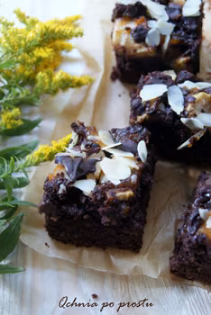 Brownie z gruszkami i migdałami