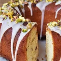 Ucierana babka z pistacjami