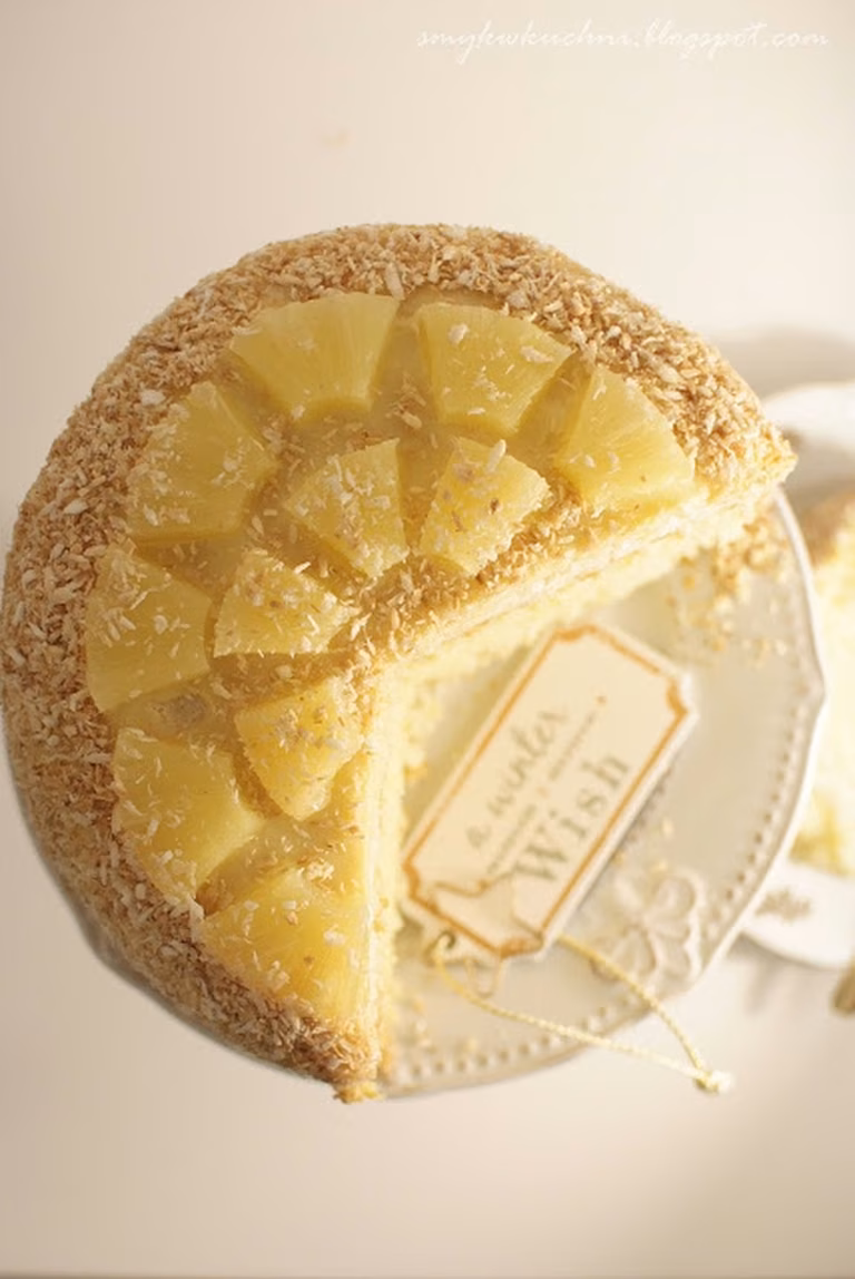 TORT ANANASOWO- KOKOSOWY. PINACOLADA