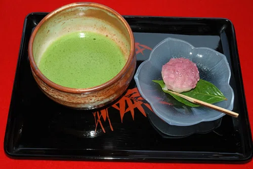 Poznaj właściwości Matchy - japońskiej zielonej herbaty!