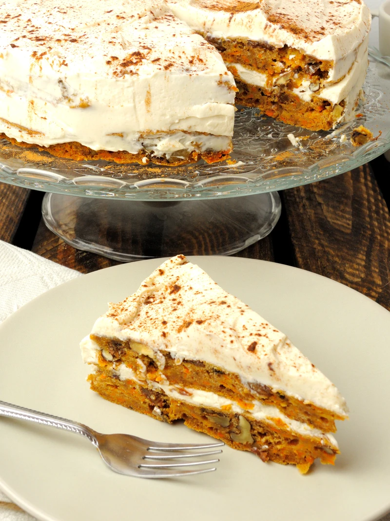 Ciasto Marchewkowe z Herbacianym Kremem Mascarpone