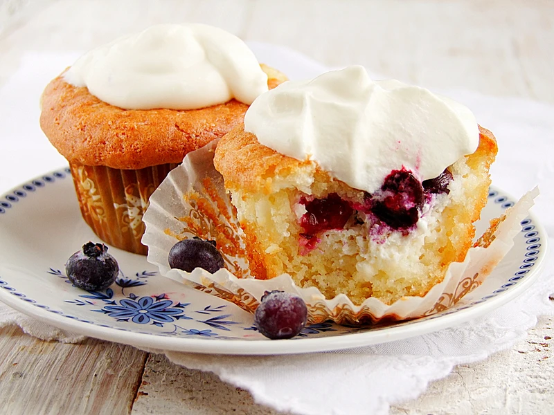 muffinki z serem i z borówkami