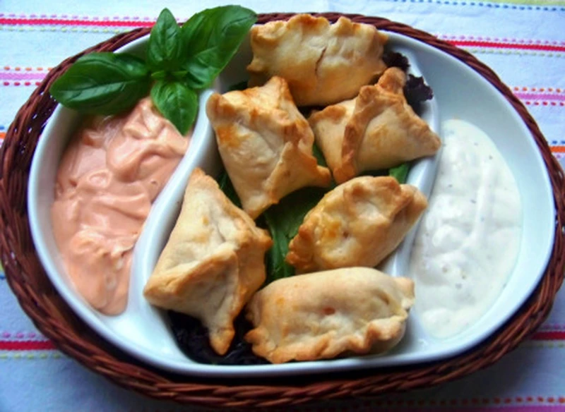 Kruche pierożki pełne nadzienia