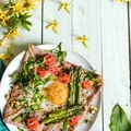 Naleśniki gryczane z jajkiem i szparagami - galettes bretonnes