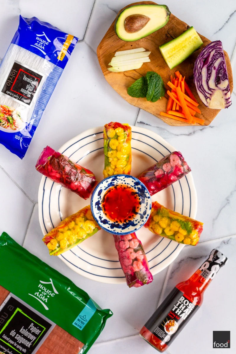 Spring rolls z makaronem vermicelli, krewetkami i ziołami
