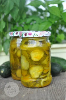 Ogórki w kurkumie i curry