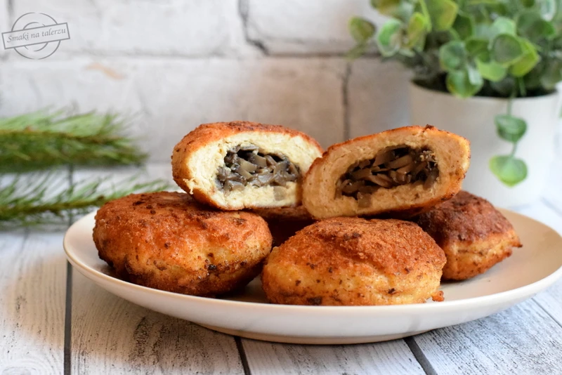 Mielone kotleciki z pieczarkowym farszem