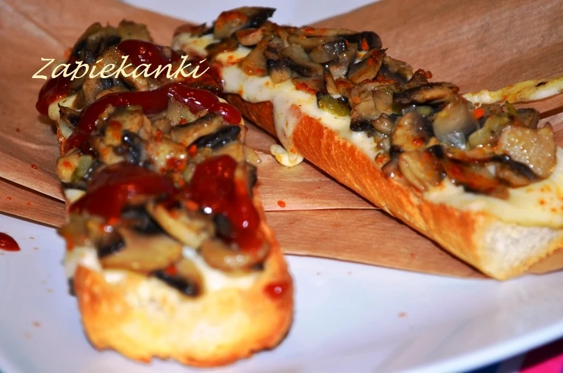 Zapiekanki z pieczarkami