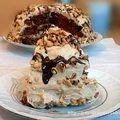 Ciasto marchewkowe z masą na bazie masła orzechowego