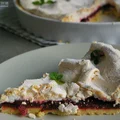 Tarta żurawinowa z bezą