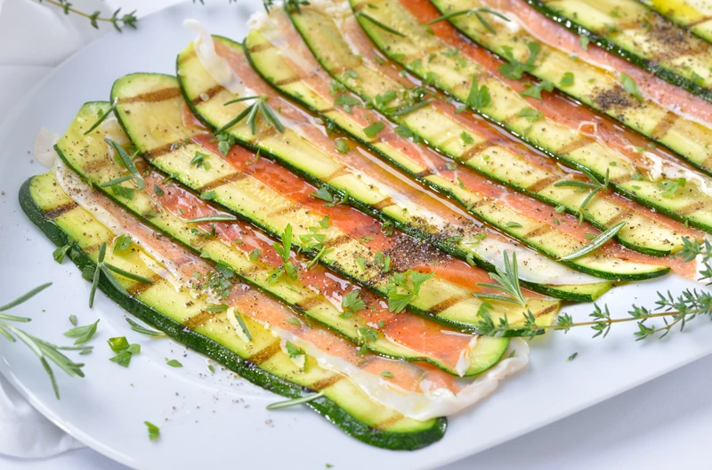 Zaskocz gości wyjątkowym carpaccio! Ten prosty i szybki przepis zadowoli podniebienia!