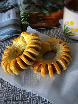 Parówki w cieście francuskim – zębatki