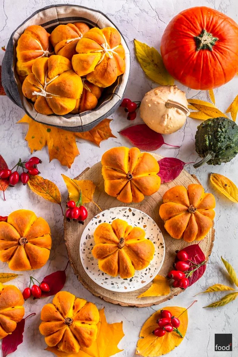 Bułeczki dyniowe z kardamonem - idealne na Halloween - food²
