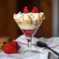 Pistacjowe "tiramisu" z truskawkami
