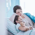 Jakie są objawy zarażania omikronem u dzieci? Nowy wariant daje nietypowe objawy.