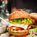 Domowy cheeseburger