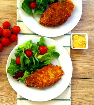 Pierś z kurczaka w parmezanowej panierce