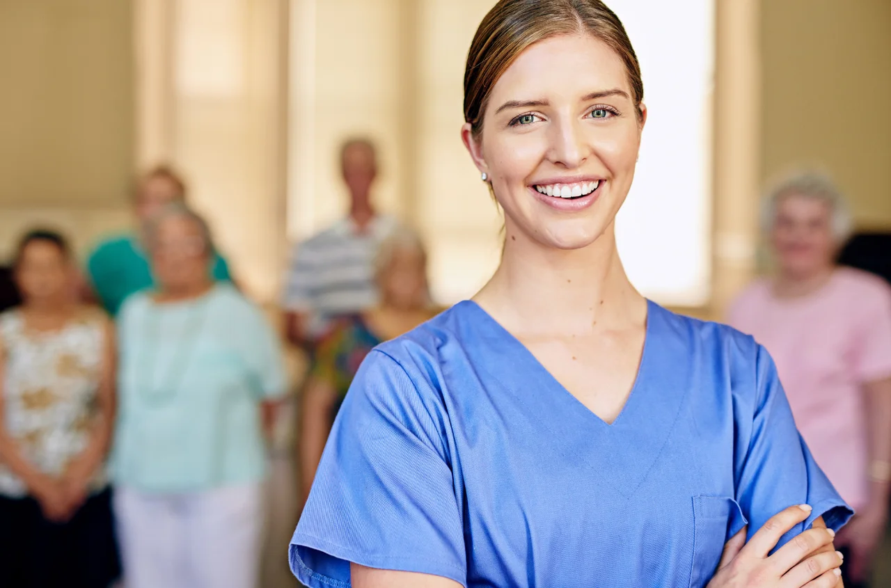 Położna i opiekun medyczny w szkole? Ministerstwo szykuje zmiany!