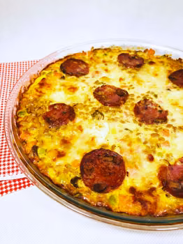 WTOREK: FRITTATA Z PĘCZAKU, HALOUMI I SALAMI