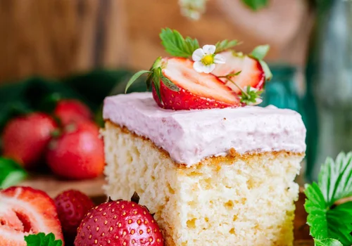 Ciasto z musem truskawkowym