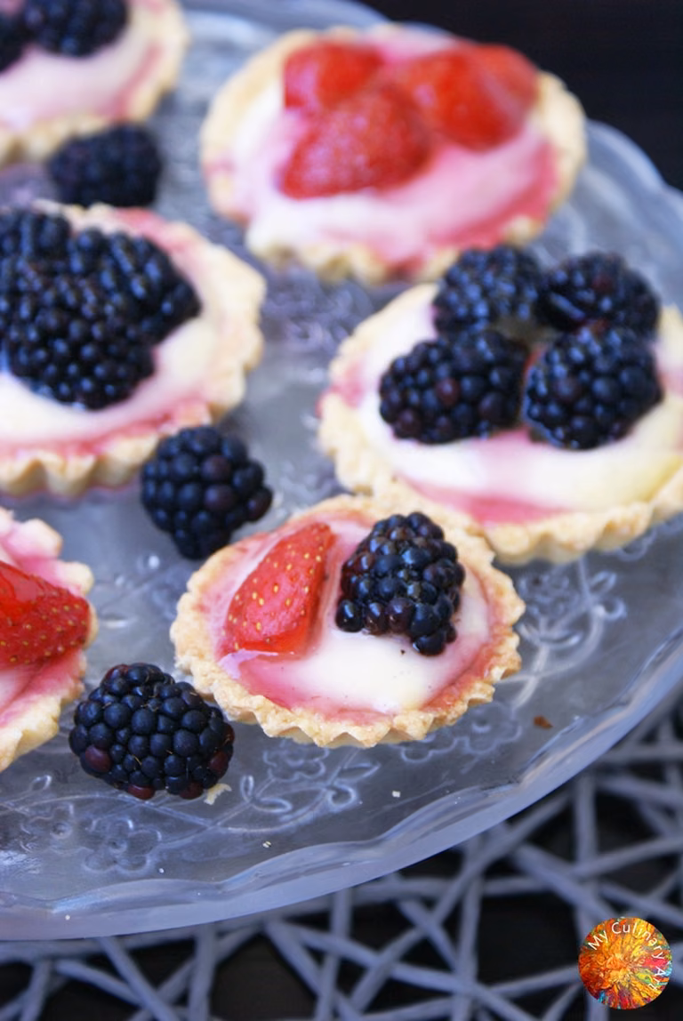 Tartelki z budyniem i owocami