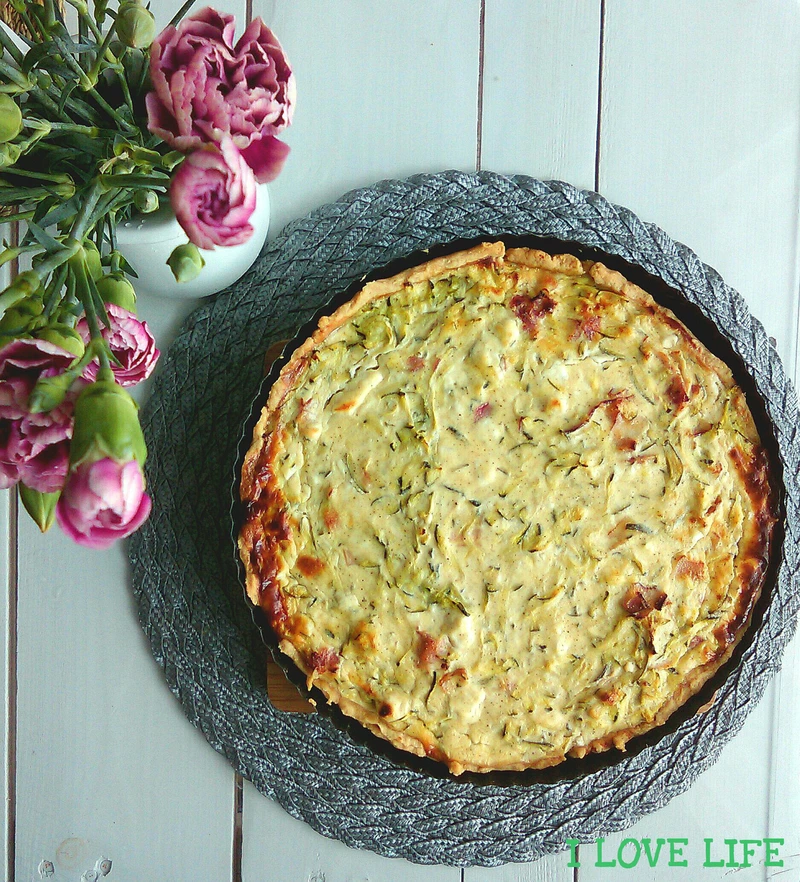 Quiche z boczkiem i fetą