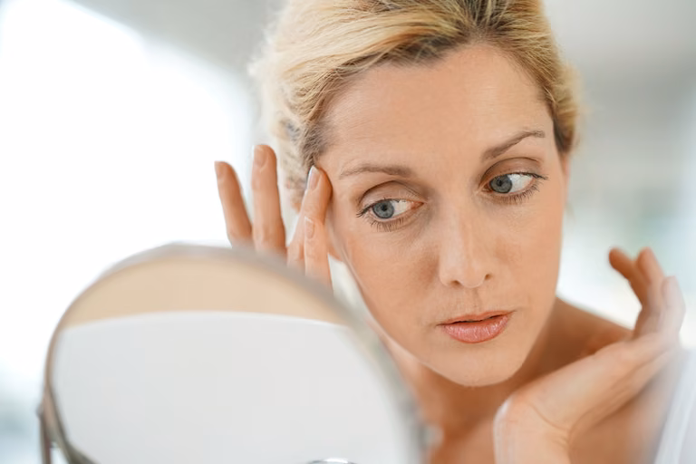 Kosmetyki do twarzy, których nie poleca nawet dermatolog. Czego nie powinnyśmy używać?
