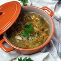 Wegańska zupa z kiszonych ogórków (dieta dr. Dąbrowskiej)