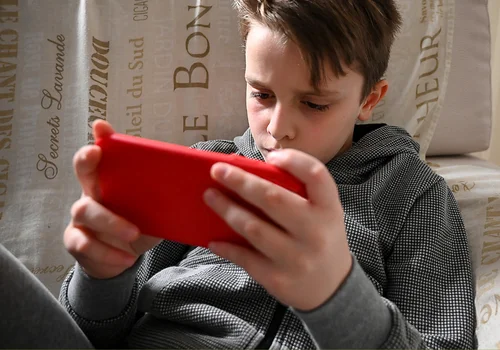 Ślepy Pozew - koniec anonimowych hejterów w sieci! Nadchodzi nowe prawo