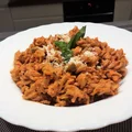 PESTO Z PIECZONEJ PAPRYKI NA PEŁNOZIARNISTYM MAKARONIE