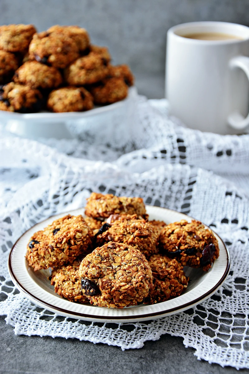 Ciasteczka mocy - owsiane z bakaliami (bez glutenu, wegańskie)