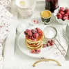 Pancakes na maślance z owocami