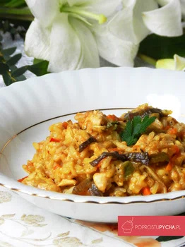FIT RISOTTO Z KURCZAKIEM I BUKIETEM WARZYW CHINSKICH