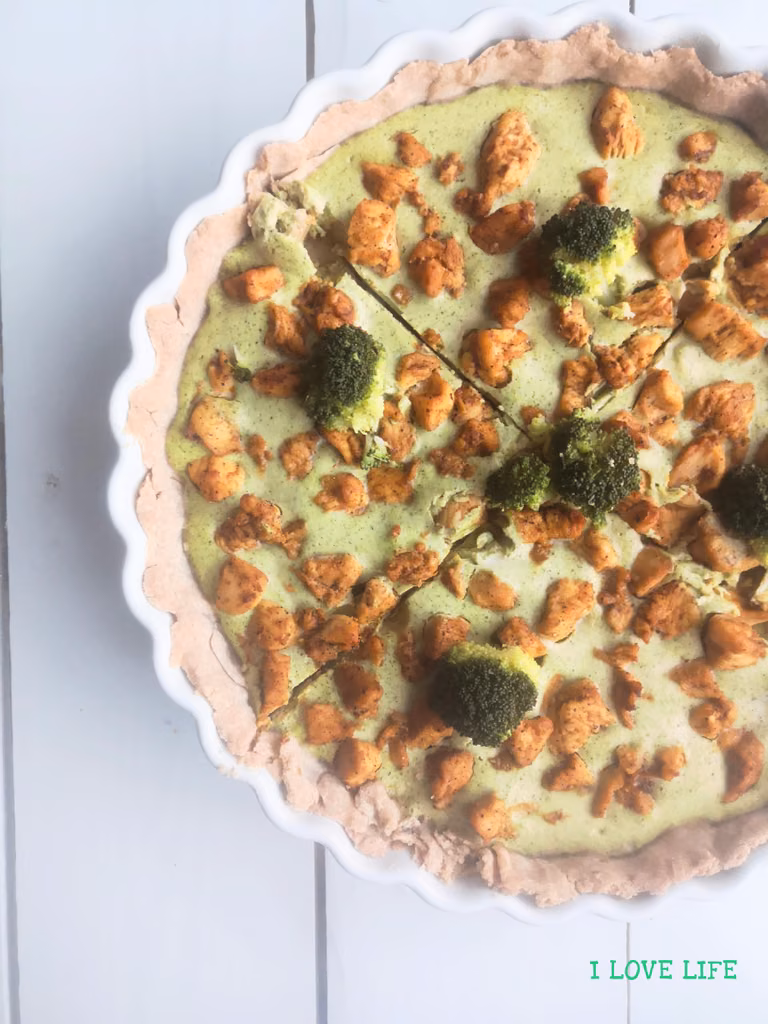 Tarta brokułowa z kurczakiem