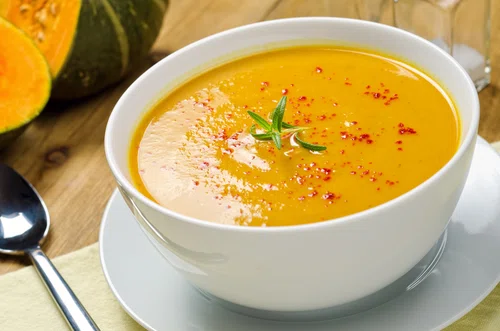 Jak uratować przesoloną zupę?